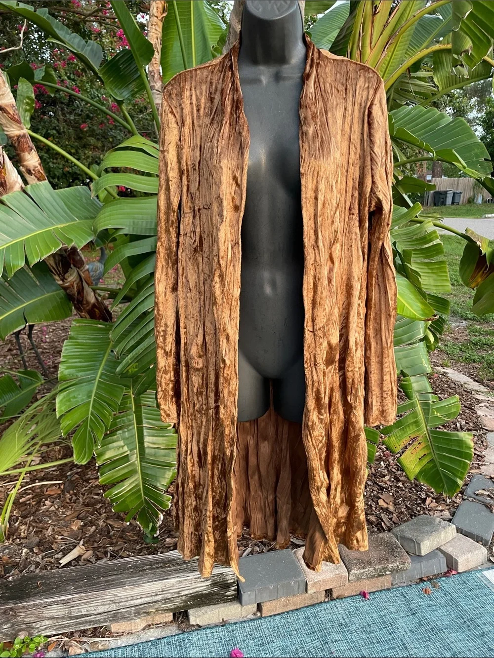 Gold velvet duster jacket by leith
